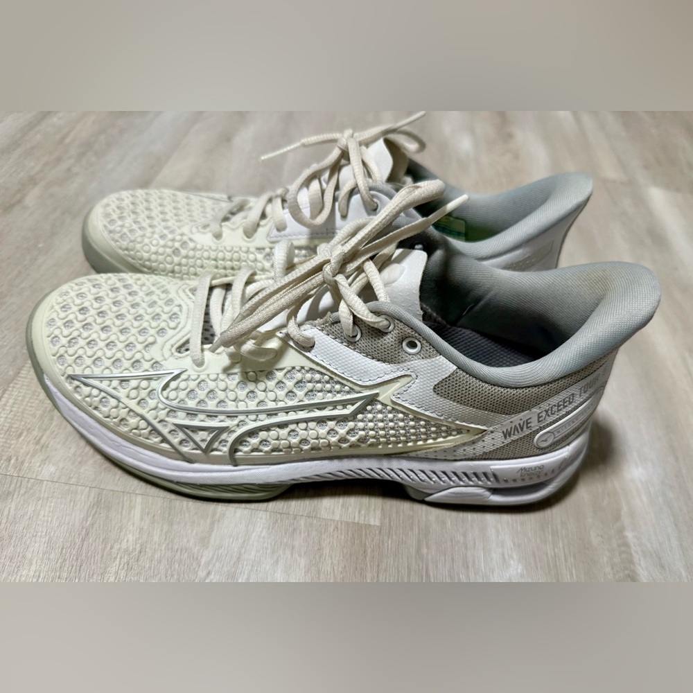 Mizuno Wave Exceed Tour 5 AC-Women's Tennis Shoe-Size 7.5 -white/silver